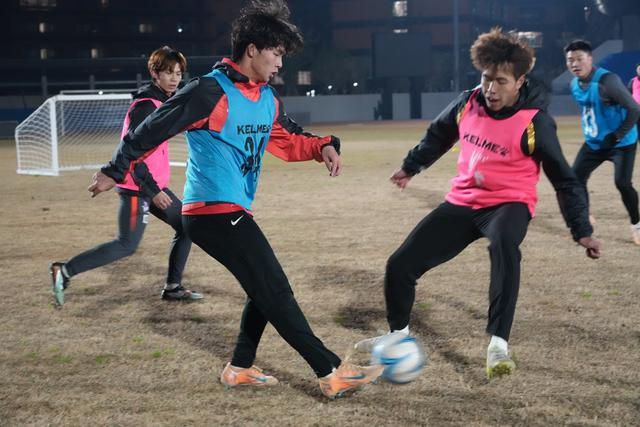 加拿大28-夜训！湖州队备战浙江省城市足球联赛|足协|训练|队员|体能|家长_新浪体育_新浪新闻