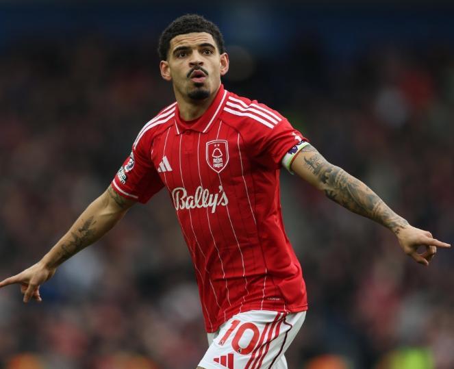 加拿大28开奖结果-瓜帅跌倒塔帅吃饱！哈兰德梦游0射正，曼城2-2森林冠军渐行渐远