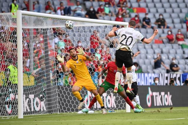 加拿大28预测-从被C罗无视到让他难堪 德国有个“伟大的左后卫”