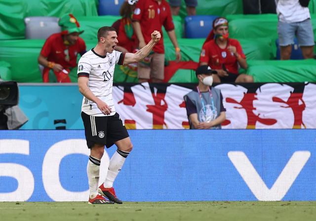 加拿大28预测-从被C罗无视到让他难堪 德国有个“伟大的左后卫”